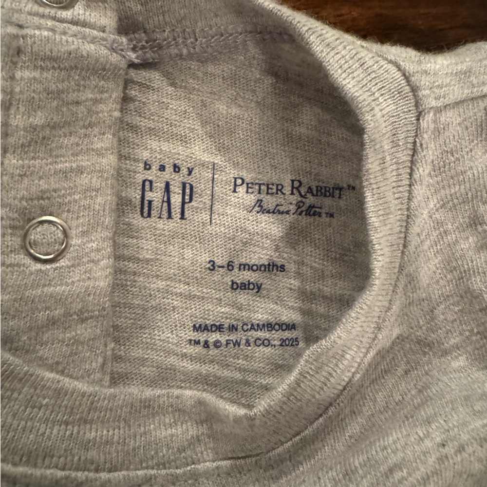 GAP Peter Rabbit Collection Onsie - Picture 3 of 3